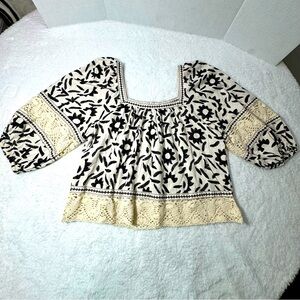 Christian Siriano NY Ivory-Black Boho Blouse, Crochet Lace, Linen Blend, Size M